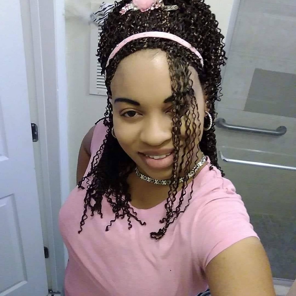 Meet your Posher, Tiffany